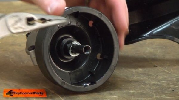 Trimmer Repair - Replacing the Outer Spool (Bolens Part # 753-04284)