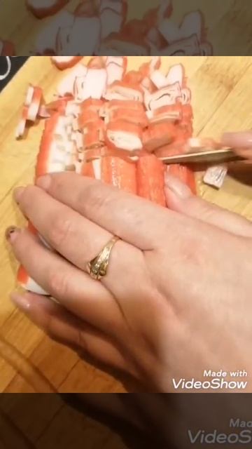 Салат с крабовыми палочками "Солнечный" смотреть онлайн