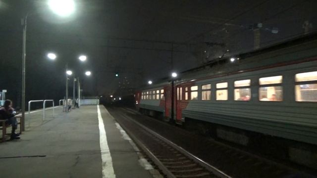 Электропоезд ЭТ2М-037 с маршрутом Тверь-Ленинградский вокзал смотреть онлайн