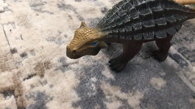 FFO Ultimate: Round 1, Fight 17: Ankylosaurus vs Coelophysis смотреть онлайн