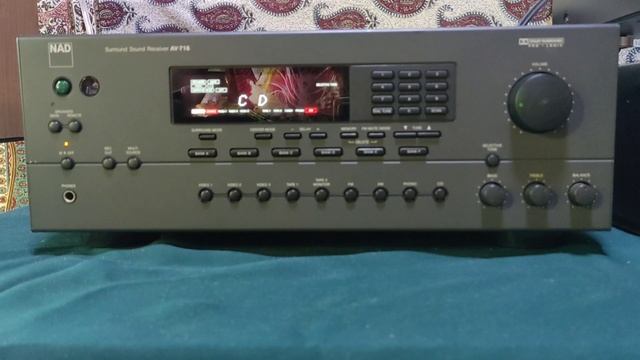 NAD AV716