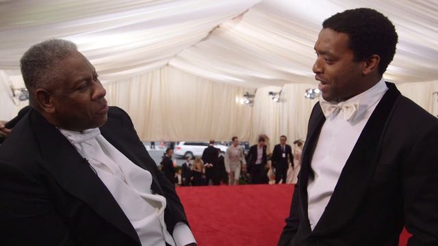 Chiwetel Ejiofor at the 2014 Met Gala - The Dresses of Charles James - Vogue смотреть онлайн
