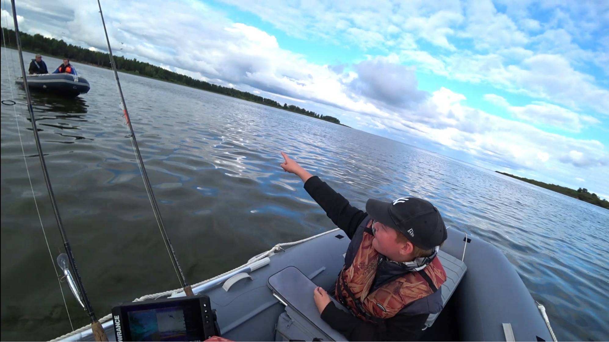 ИЩИМ РЫБУ  Suzuki ПРОТИВ Yamaha