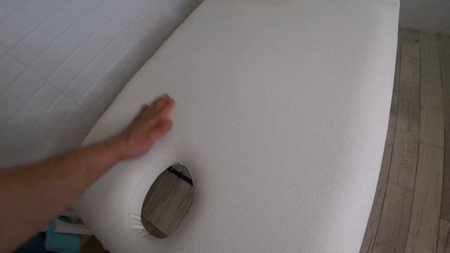 Белый Массжный стол кушетка массажная с регулировкой по высоте и двойным поролоном смотреть онлайн