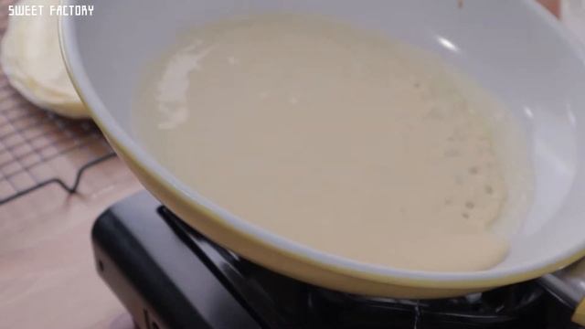 (SUB)(ASMR)블루베리 크레페 케이크 만들기 : 달콤팩토리 : How to make Blueberry Crepes Cake : SWEETFACTORY смотреть онлайн