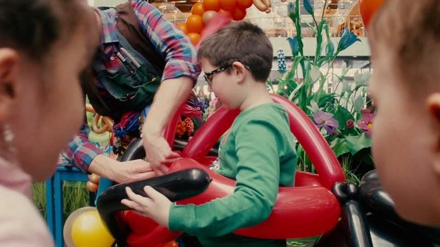 ШАРОМОНСТР В ВОРОШИЛОВСКОМ ТОРГОВОМ ЦЕНТРЕ смотреть онлайн