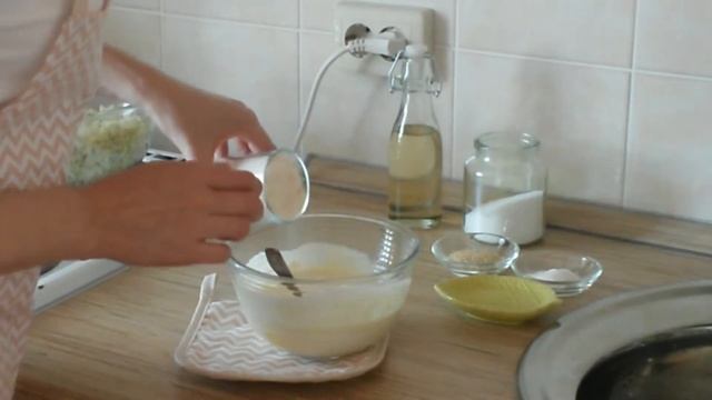 Быстрый заливной пирог со свежей капустой. Обязательно приготовьте!