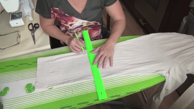 Купила вещи в Турции, подшила на кухне. 1 часть. Швейное видео смотреть онлайн