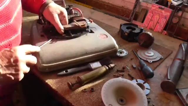 Servicing a Hoover senior 652 part 2 смотреть онлайн