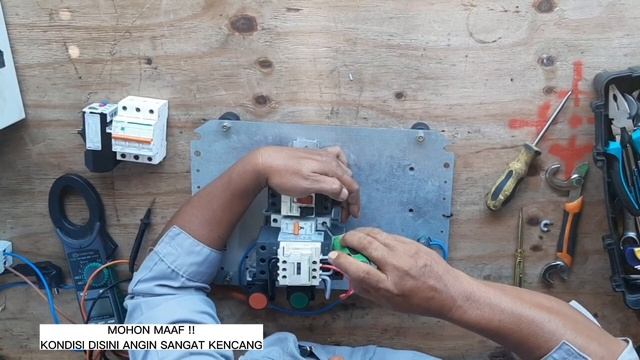 GV2ME22 SEBAGAI PENGGANTI OVERLOAD DAN MCB 3PHASE@Dokter.T смотреть онлайн