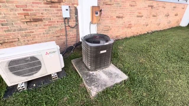 2 ICP Central A/Cs, Sanyo, Friedrich Floating Aire, & 3 Mitsubishi Mini Splits (Most Running) смотреть онлайн