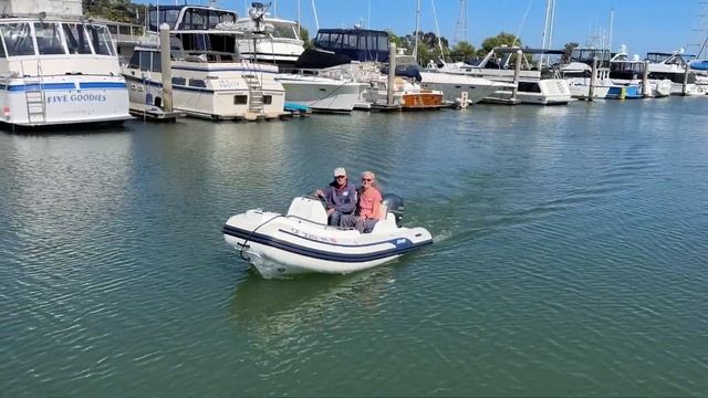 AB Inflatables Nautilus 11DLX underway смотреть онлайн