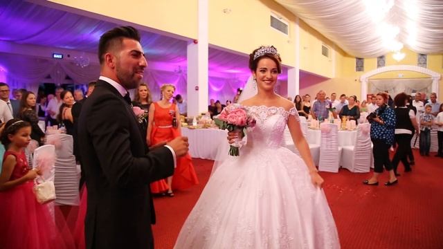 Wedding Gianina&Florin Ardel, Vanessa interpretare Bruno Mars Marry You смотреть онлайн