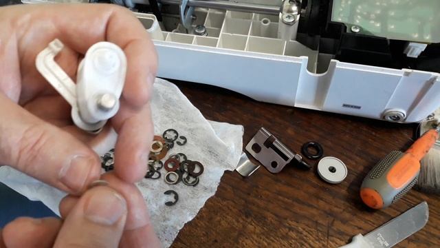 Privileg Nähmaschine Modell 5397 E/5397 A {3الجزء} إصلاح جهاز لف بكرة خيط مكوك ماكينة الخياطة смотреть онлайн