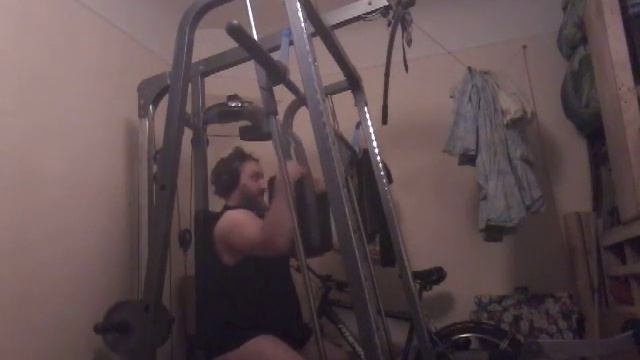 Грудь в смите 12серия, 6подход 10кг 256р, Krūtis smita trenažierī 12sērija, 6piegājiens 10kg 256 смотреть онлайн