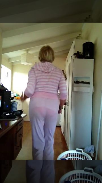 sexy shemale dressed for a workout смотреть онлайн