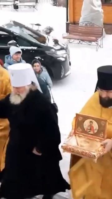 Мощи Александра Невского привезли в Югру, автор видео 'Местное время" смотреть онлайн