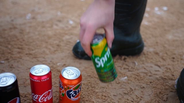 EXPERIMENT: Big Toothpaste Eruption from Coca Cola, Fanta, Sprite, Pepsi, Mirinda and MENTOS смотреть онлайн