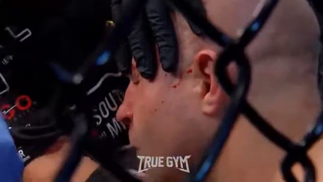 поражение 35 секунд Фёдор Емельяненко...
35 saniye mağlup Fedor Emelianenko смотреть онлайн
