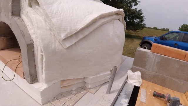 Retain Your Oven's Heat! - Insulating the Forno Bravo Premio Wood Fired Oven #diy #woodfiredoven смотреть онлайн