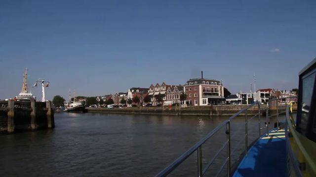 SIMA CHARTERS SC CHEETAH returns in the port of Maassluis смотреть онлайн