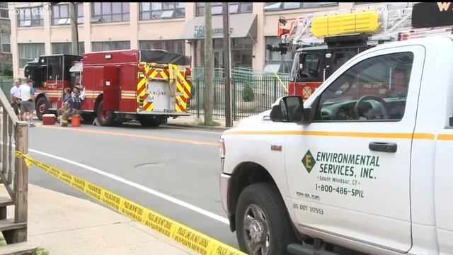 Fire, police on scene of incident in Willimantic смотреть онлайн