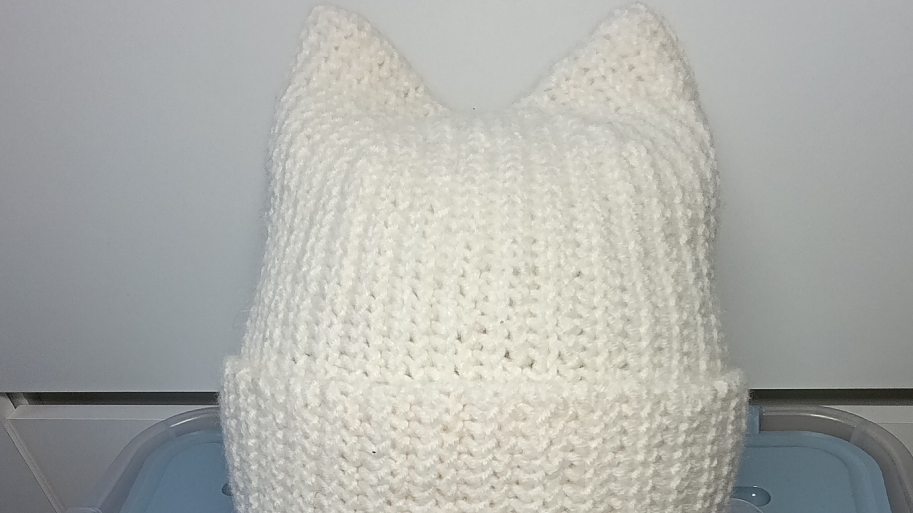 Котошапка на девочку крючком. смотреть онлайн