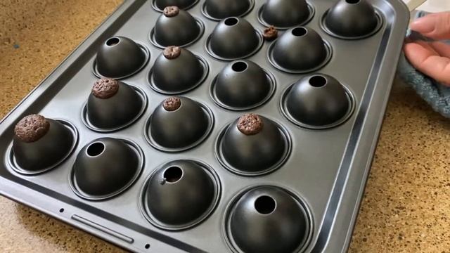 Мы пытаемся испечь “Cake Pops”🍭|| Первый раз, когда мы попробовали🥰🥰 смотреть онлайн