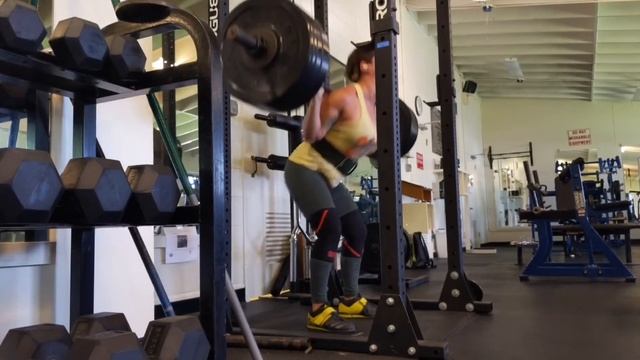 W14 D1 competition squat set 5 @ 8 (240#) смотреть онлайн