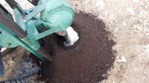 буровая установка на мотоблок Нева в работе