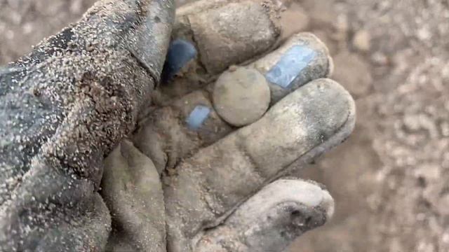 OMG.. is it Gold?! 😱 metal detecting UK | wales 🏴󠁧󠁢󠁷󠁬󠁳󠁿 with the Equinox 800 смотреть онлайн