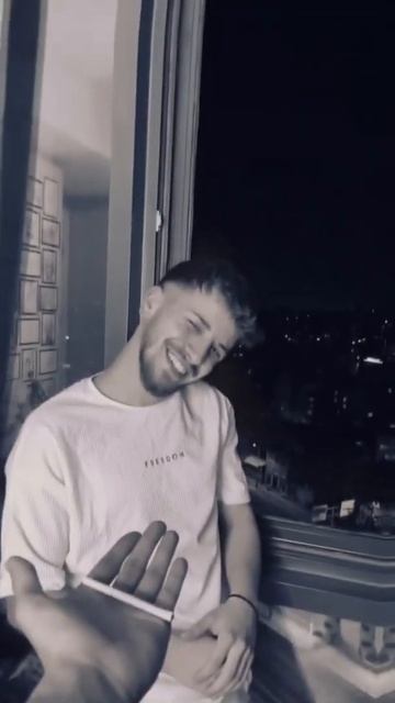 Savaşmam Lazım Bana Şimdi Bi Sigara Sen Lazım #short смотреть онлайн
