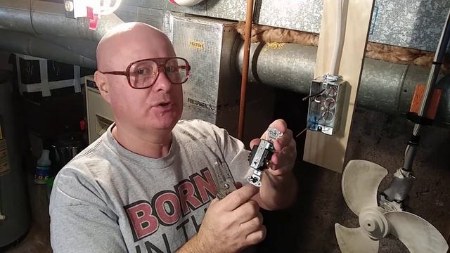 I show and explain wiring 220/240 volt 20 amp outlet vertical & horizontal prong смотреть онлайн