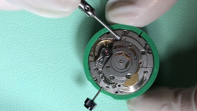Regulating The ETA 2824 Movement: Removing The Automatic Works