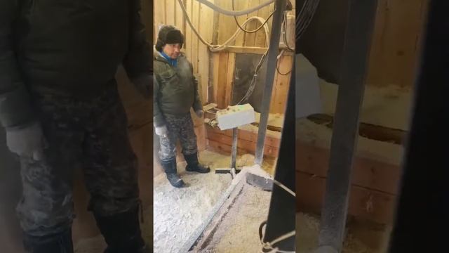 Супер геометрия, распиловка леса смотреть онлайн