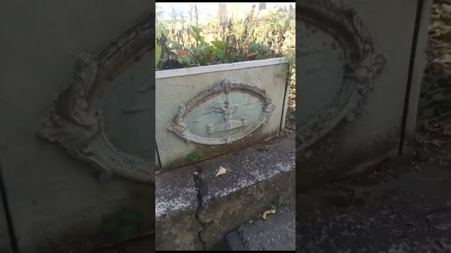 -ЦВЕТОЧНИЦЫ С ИЗОБРАЖЕНИЕМ ГОРОДА ОРЛА- смотреть онлайн