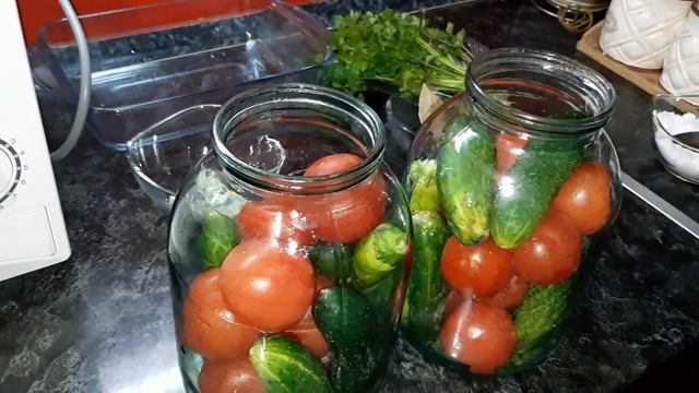 Վարունգի և լոլիկի մարինադ// маринад для огурцов, томатов, ассорти. смотреть онлайн