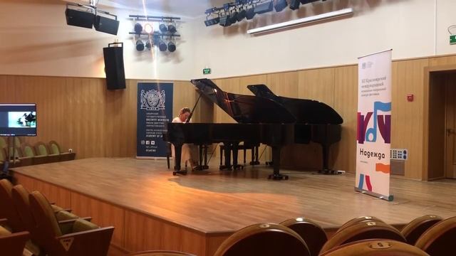 Скрябина Виолетта, 11 лет, И. С. Бах Трехголосная инвенция ля минор смотреть онлайн