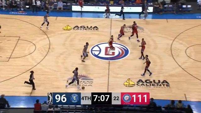 Vander Blue with 12 Points vs. Agua Caliente Clippers смотреть онлайн