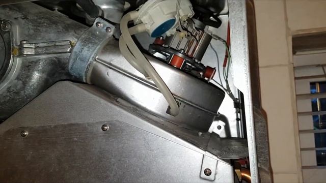 Pro Combi 100 HE How to Test the PCB or Fan Fault. With Coach Tony Morgan смотреть онлайн