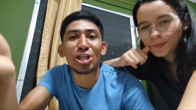 Comiendo tamales pisques 😋 смотреть онлайн