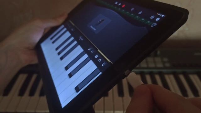 Как подключить миди клавиатуру к iPhone и iPad смотреть онлайн
