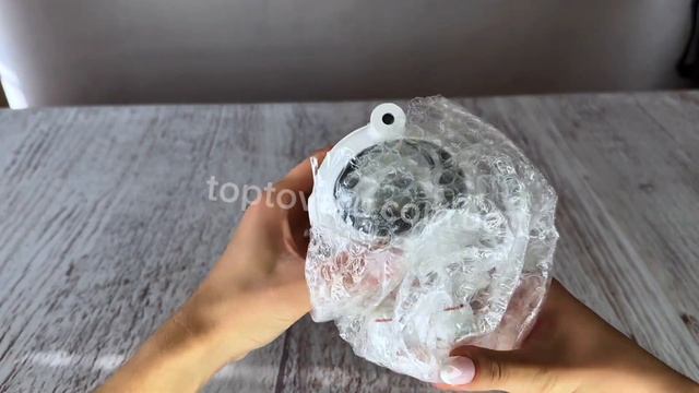 Нічник-проєктор зоряного неба Астронавт із пультом смотреть онлайн