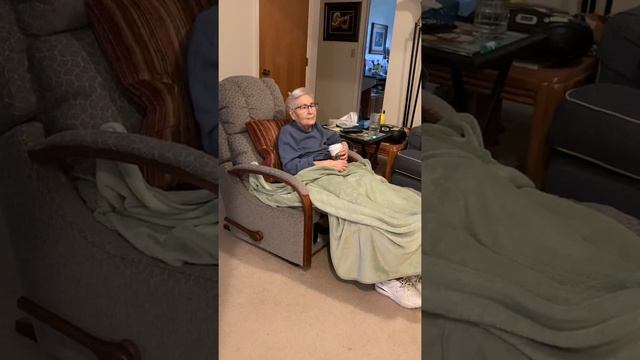 Lucas plays a song for Grandma смотреть онлайн