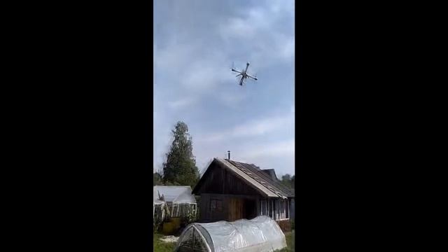 полёт квадрокоптера Tarantula X6