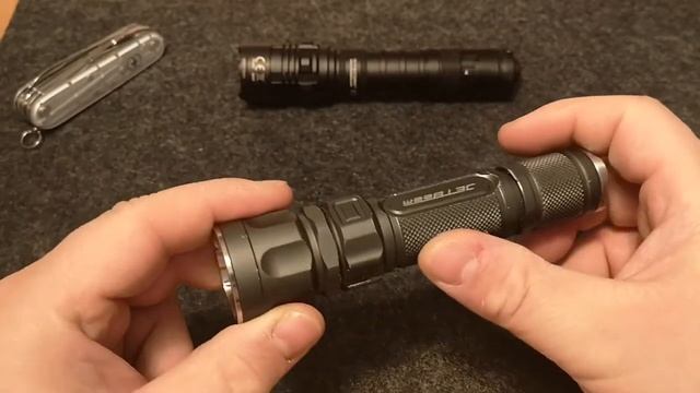 JETBeam Jet 3M tactical flashlight, ein alter aber treuer Begleiter. смотреть онлайн