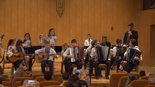 "На крилах пісень" - фантазія на теми українських народних пісень смотреть онлайн