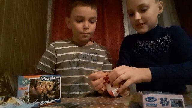 Что попадается в дешовых киндерах и в киндерджое! !! смотреть онлайн