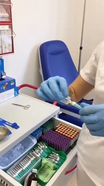 Как проходит забор крови в Нова Клиник? смотреть онлайн