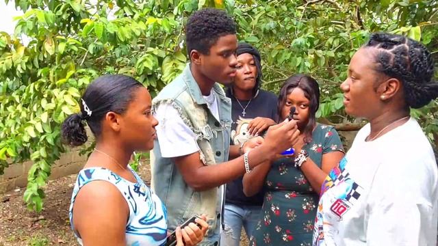 Action ou verite : Sonsonn al mande nan lari смотреть онлайн